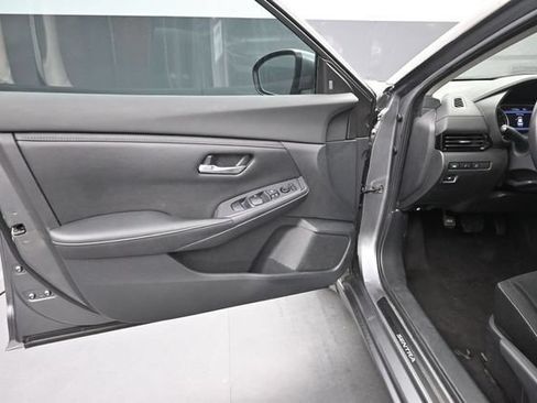 Used 2022 Nissan Sentra SV FWD image 16