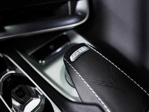 Used 2025 Chevrolet Corvette Stingray Coupe image 28