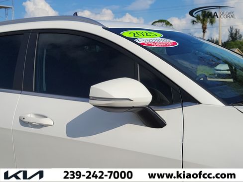 Certified 2025 Kia Sportage EX AWD/4WD image 8