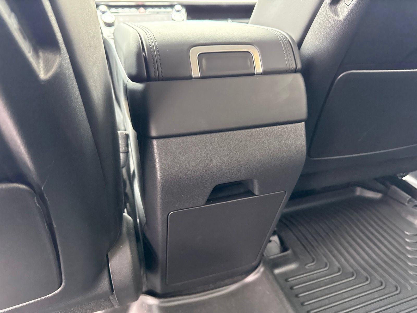 Used 2025 Hyundai Santa Fe SEL FWD image 18