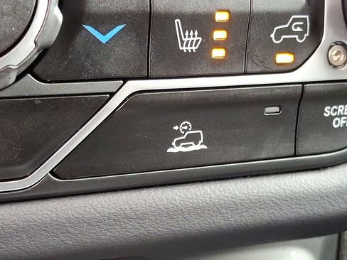 Used 2025 Jeep Wrangler Unlimited Sahara image 27