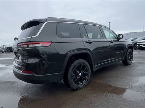 Used 2022 Jeep Grand Cherokee L Limited image 8