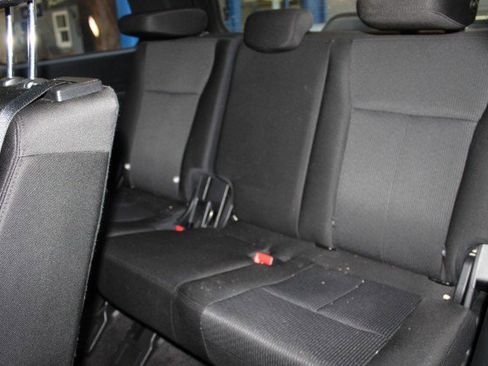 Used 2020 Ford Expedition XLT image 16