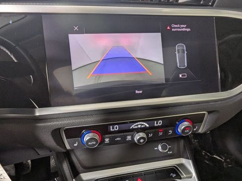 Used 2019 Audi Q3 2.0T Premium image 21