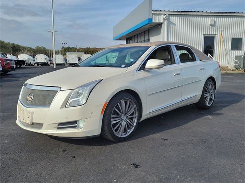 Used 2014 Cadillac XTS Luxury w/ Driver Awareness Package image 13