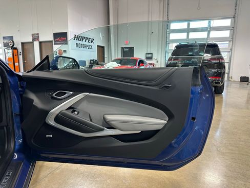 Used 2021 Chevrolet Camaro SS image 38