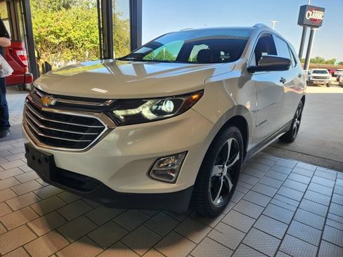 Used 2021 Chevrolet Equinox Premier FWD image 3