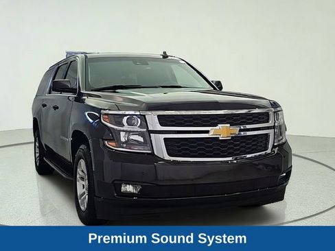Used 2018 Chevrolet Suburban LT w/ Luxury Package AWD/4WD image 22