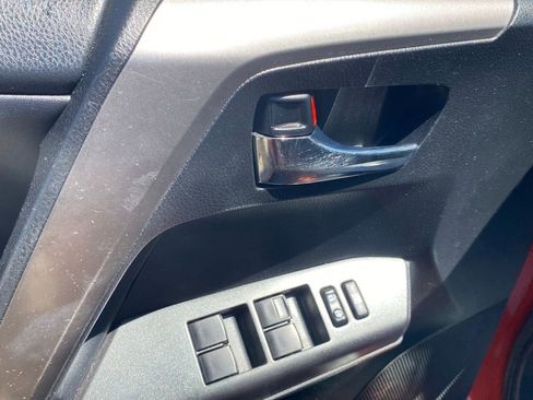 Used 2016 Toyota RAV4 XLE AWD/4WD image 21