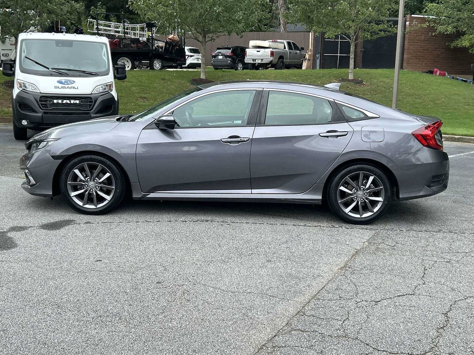 Used 2019 Honda Civic EX image 2