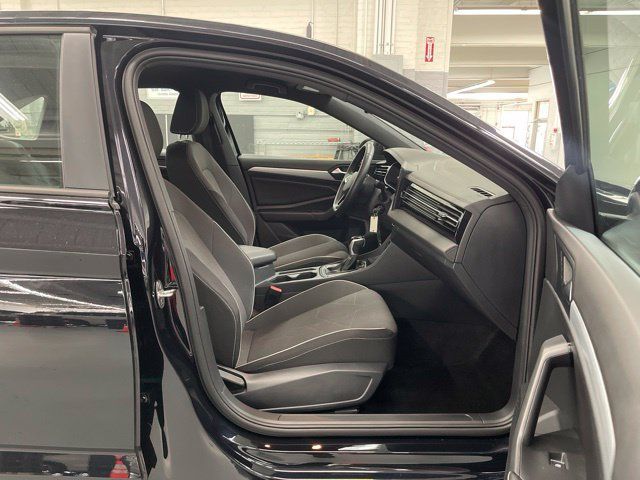 Used 2026 Volkswagen Jetta Sport FWD image 11
