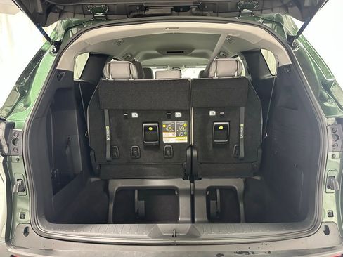Used 2025 Toyota Sienna LE image 52