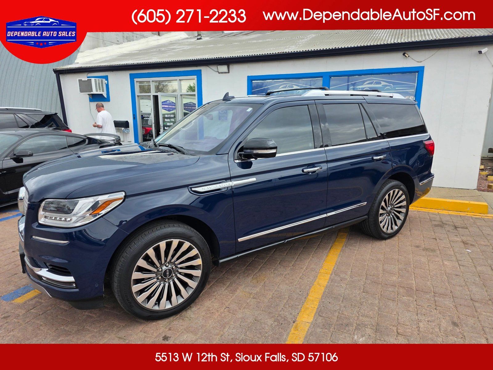 Used 2018 Lincoln Navigator Reserve w/ Technology Package AWD/4WD image 1