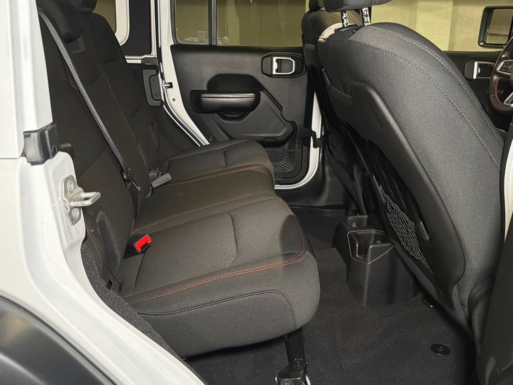 Used 2021 Jeep Wrangler Unlimited Rubicon AWD/4WD image 12