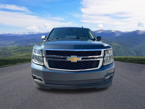 Used 2020 Chevrolet Suburban LT AWD/4WD image 9