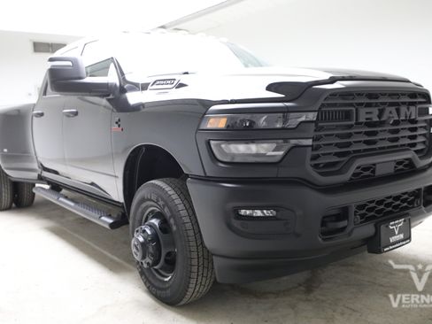 New 2026 RAM 3500 Tradesman AWD/4WD image 7