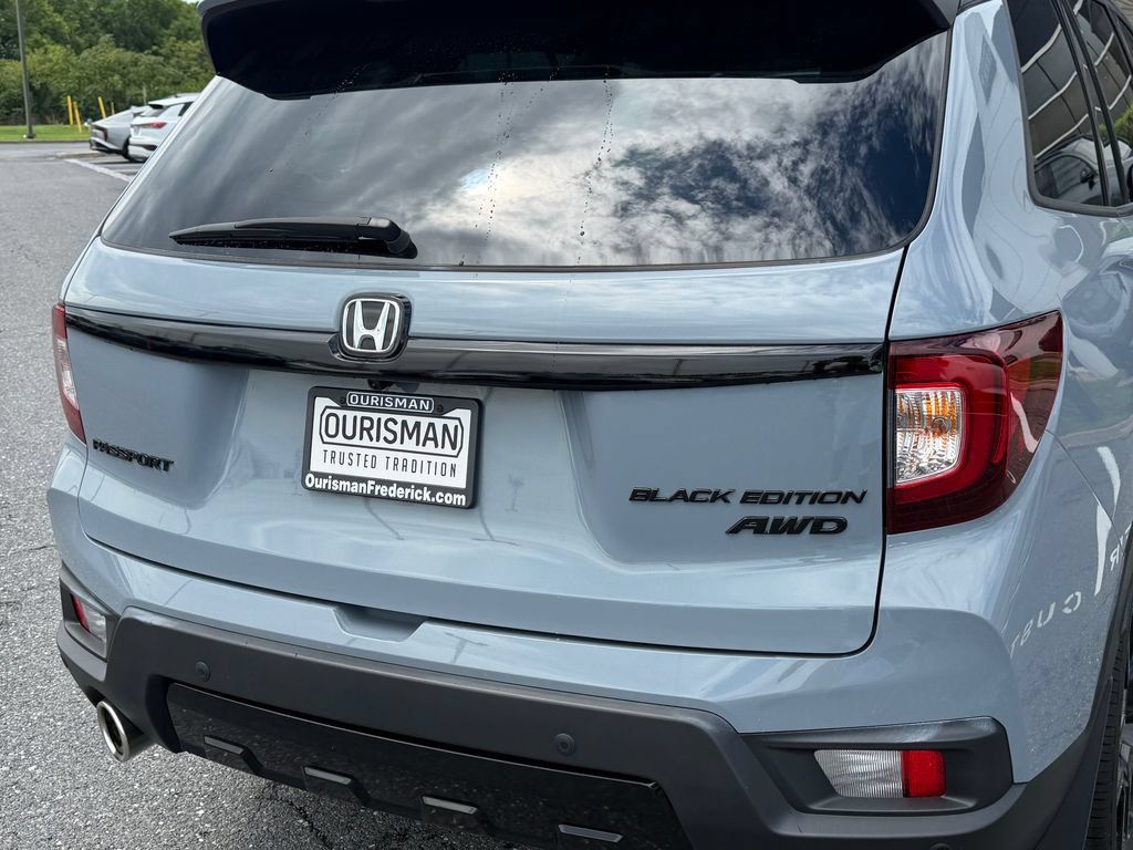 Used 2024 Honda Passport Black Edition image 11