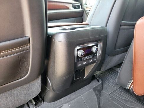 Used 2023 GMC Yukon Denali Ultimate w/ LPO, Floor Liner Package AWD/4WD image 38