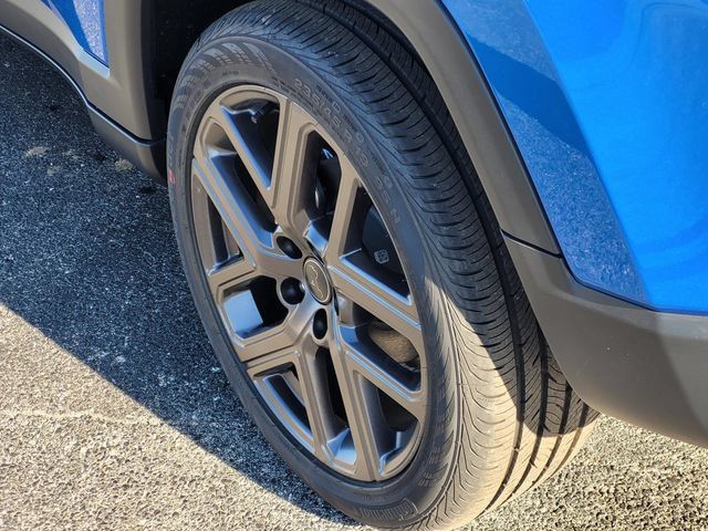 New 2026 Jeep Compass Latitude AWD/4WD image 7