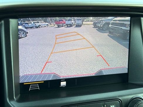 Used 2022 Chevrolet Colorado Z71 w/ Safety Package RWD image 23