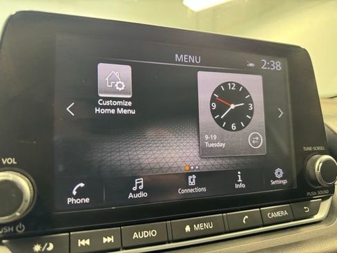 Used 2023 Nissan Rogue SV FWD image 21
