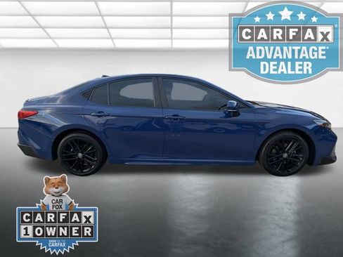 Used 2025 Toyota Camry SE w/ Convenience Package image 29