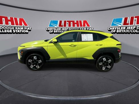 Used 2025 Hyundai Kona SEL AWD/4WD image 5