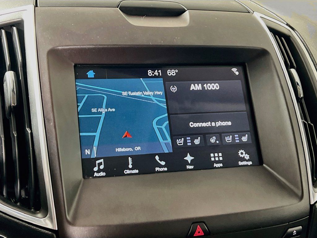 Used 2017 Ford Edge Titanium w/ Equipment Group 302A AWD/4WD image 13