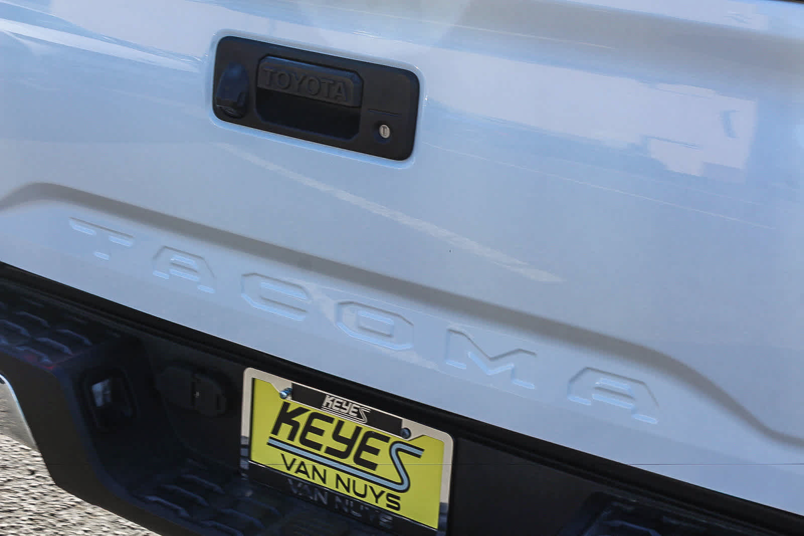 Used 2022 Toyota Tacoma SR5 RWD image 9
