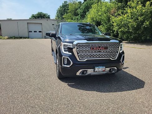 Used 2021 GMC Sierra 1500 Denali w/ Technology Package AWD/4WD image 3