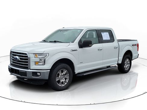 Used 2016 Ford F150 XLT w/ Equipment Group 302A Luxury image 2
