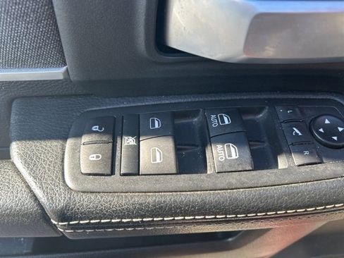 Used 2020 RAM 2500 Big Horn w/ Night Edition image 17