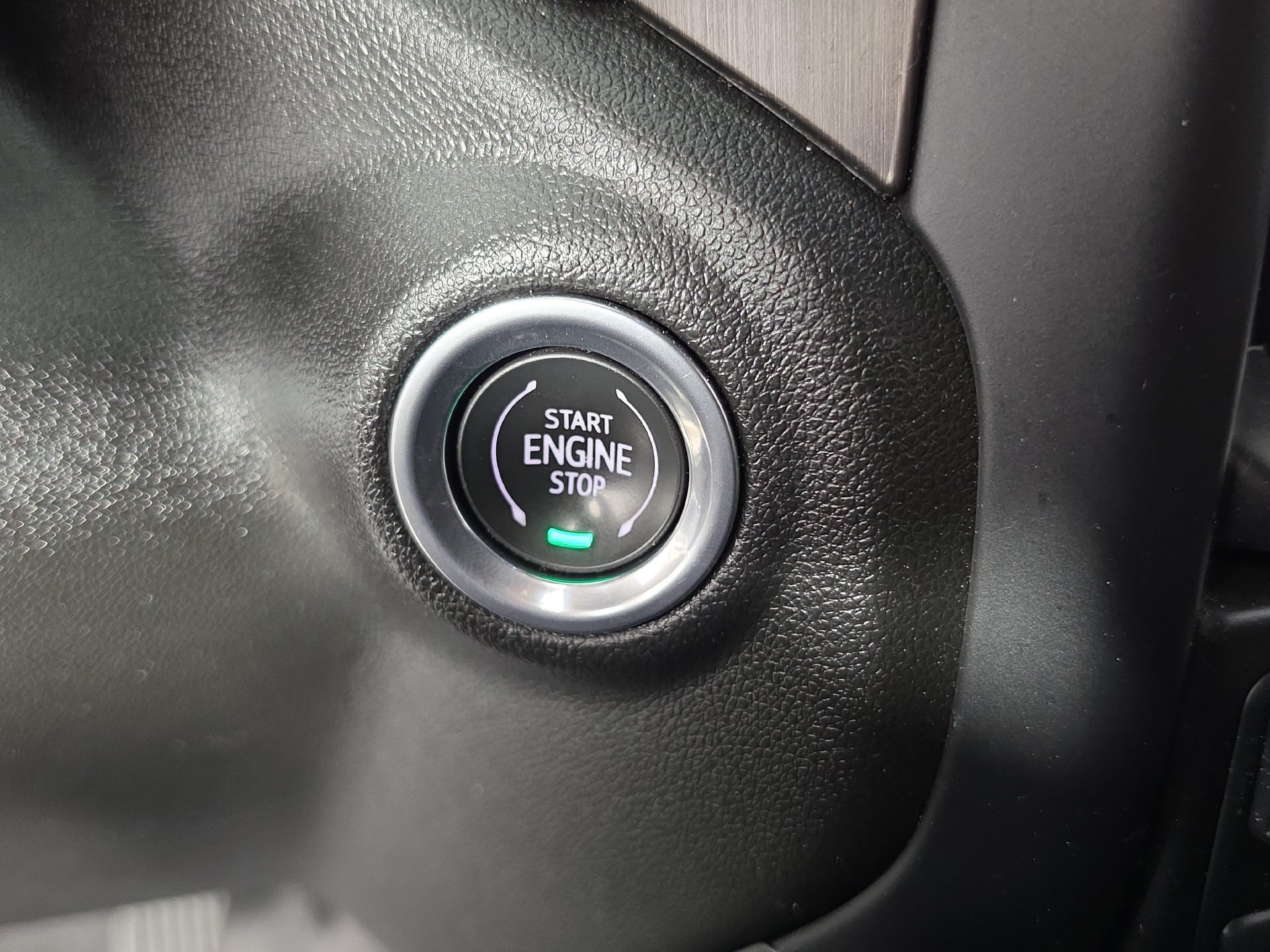 Used 2021 GMC Sierra 1500 AT4 w/ AT4 Value Package AWD/4WD image 32
