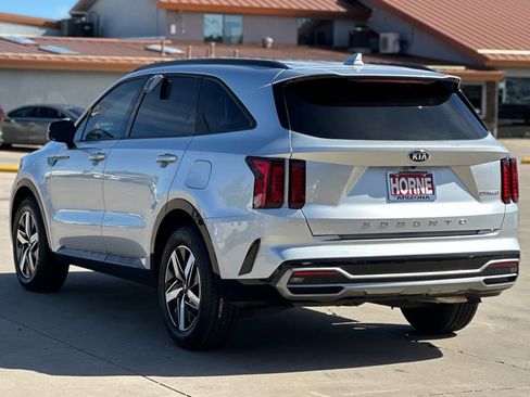 Used 2021 Kia Sorento EX image 5