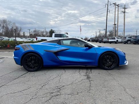 Used 2024 Chevrolet Corvette Z06 image 8