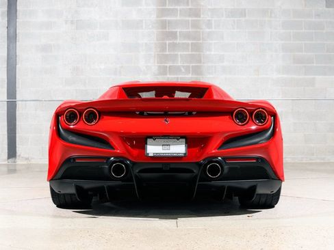 Used 2023 Ferrari F8 Tributo RWD image 4