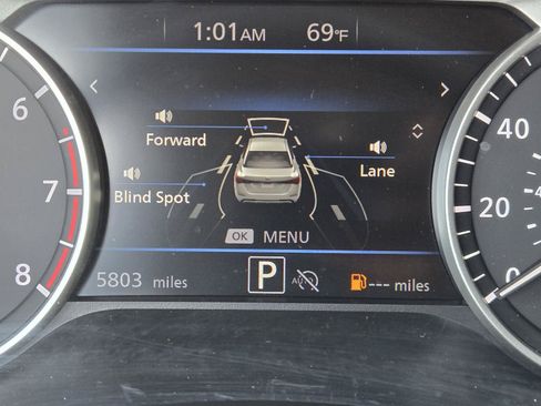 Used 2025 Nissan Sentra SV FWD image 15
