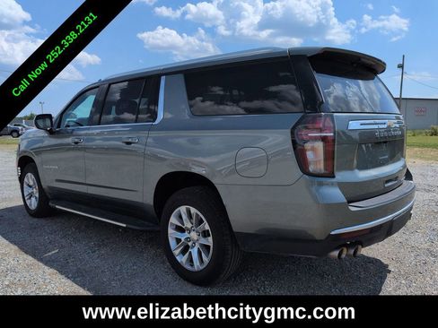 Used 2023 Chevrolet Suburban Premier RWD image 5