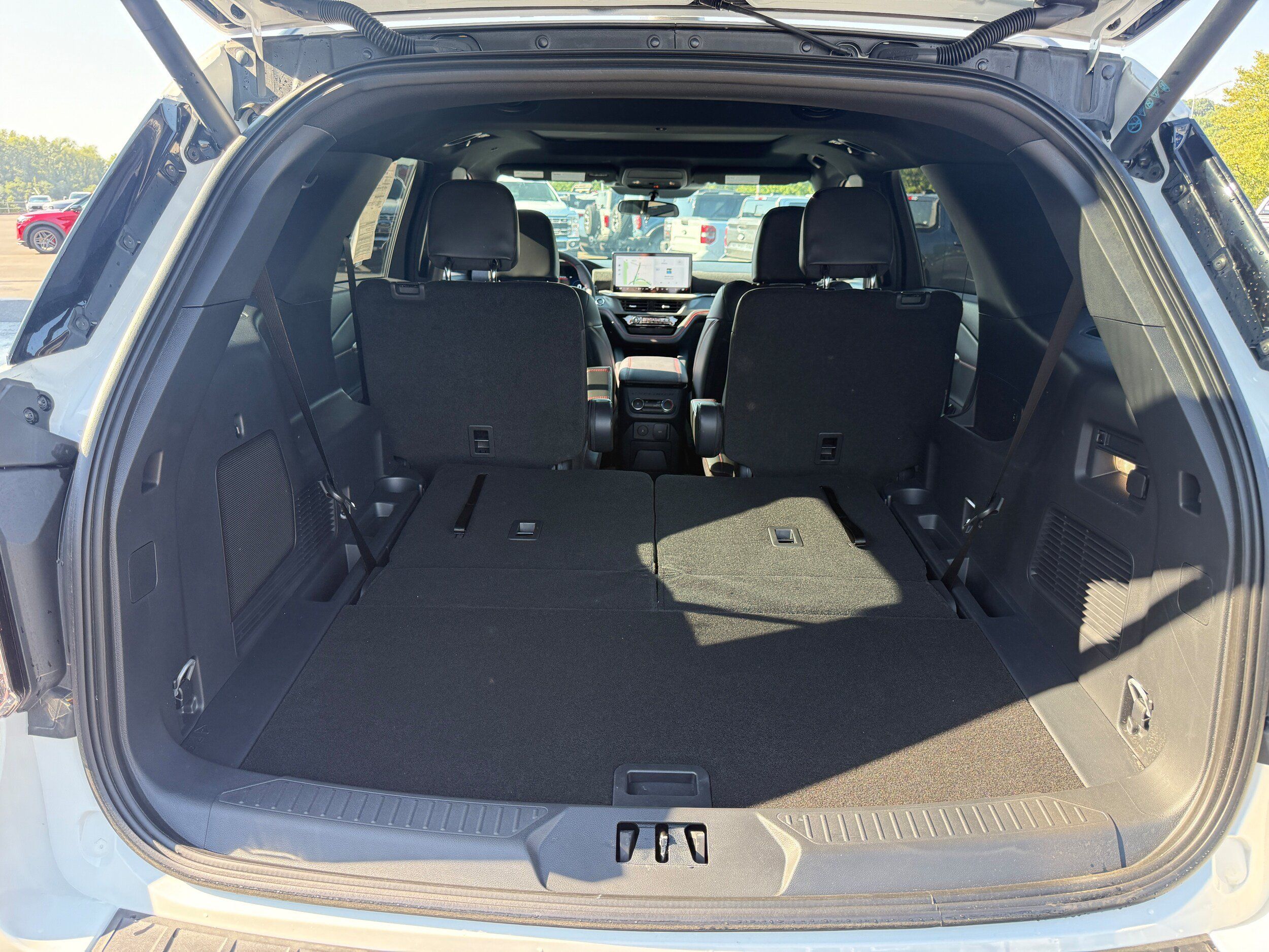 Used 2026 Ford Explorer ST-Line AWD/4WD image 27