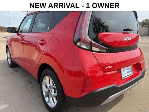 Used 2025 Kia Soul LX w/ LX Technology Package image 4