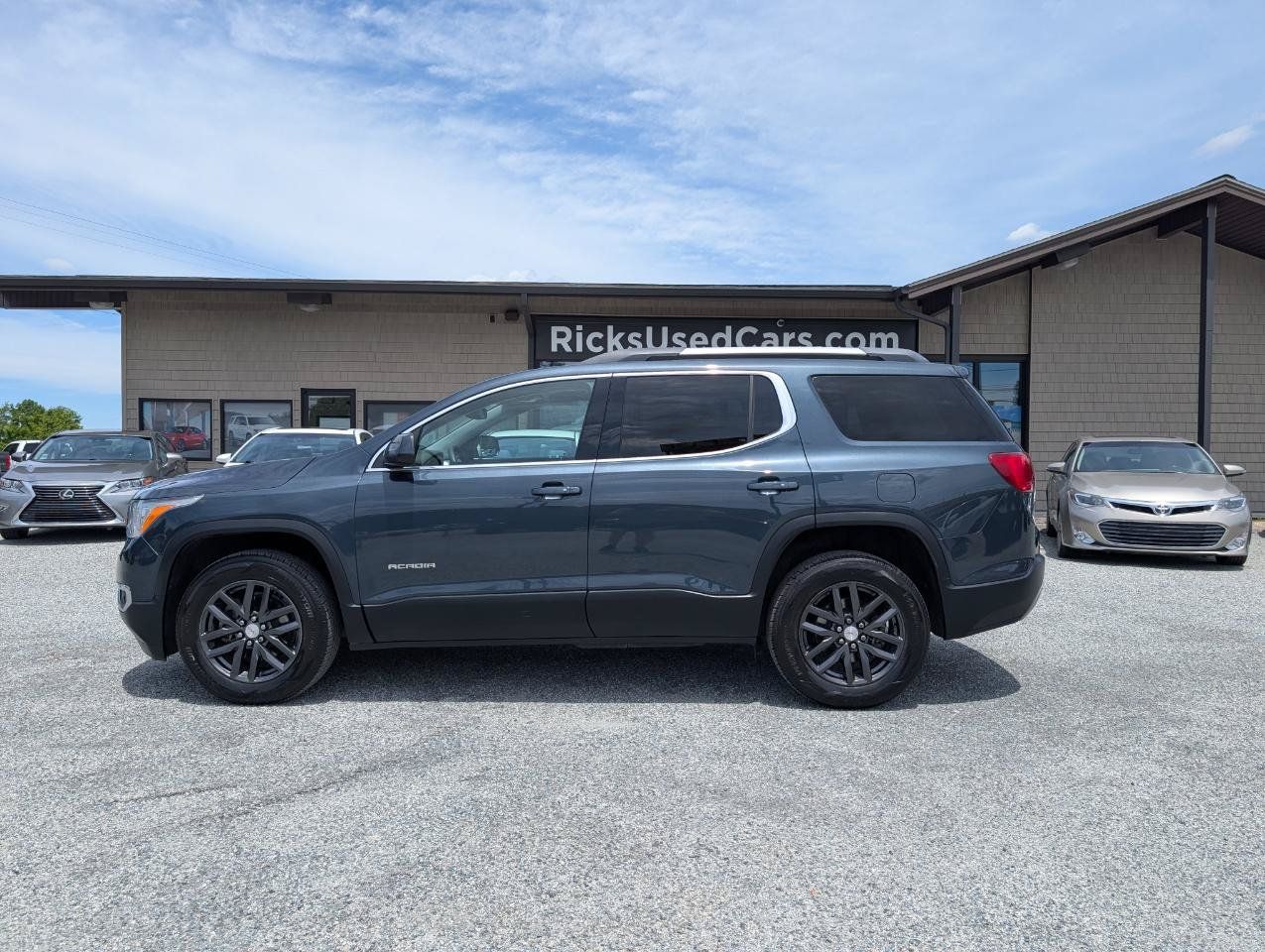 Used 2019 GMC Acadia SLT FWD image 11