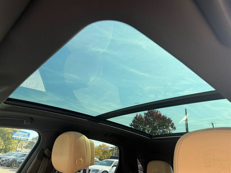 Used 2019 Porsche Cayenne AWD/4WD image 22