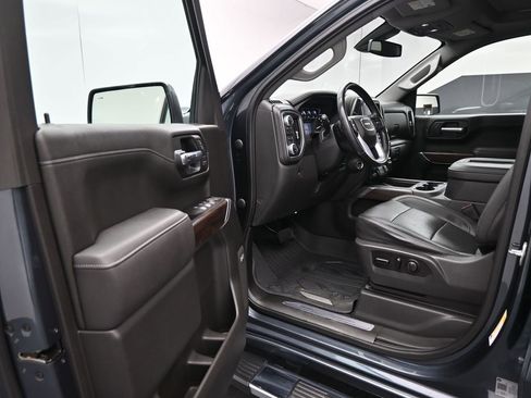 Used 2019 GMC Sierra 1500 SLT w/ SLT Premium Plus Package AWD/4WD image 9
