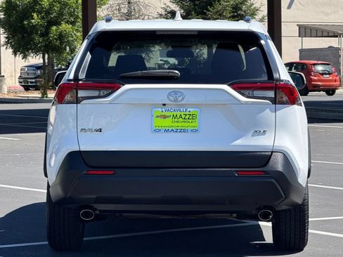 Used 2024 Toyota RAV4 XLE FWD image 12