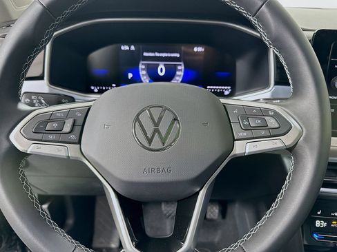New 2026 Volkswagen Taos SE AWD/4WD image 11