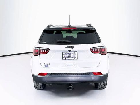 Used 2024 Jeep Compass Latitude w/ Altitude Special Edition AWD/4WD image 5