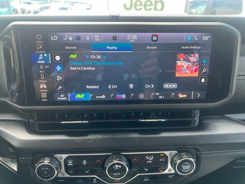 Used 2024 Jeep Wrangler Unlimited Sahara w/ Technology Group AWD/4WD image 65