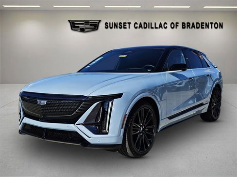 New 2026 Cadillac Lyriq V AWD/4WD image 3