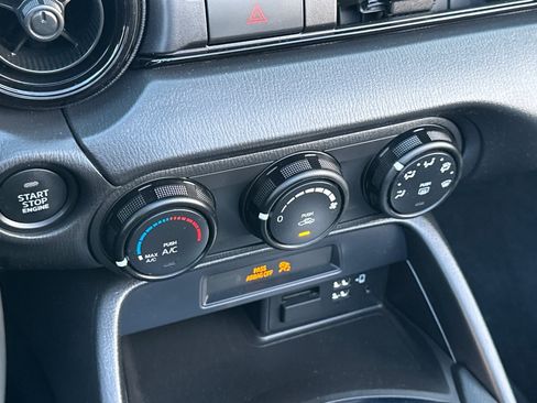 Used 2022 MAZDA MX-5 Miata Sport image 30