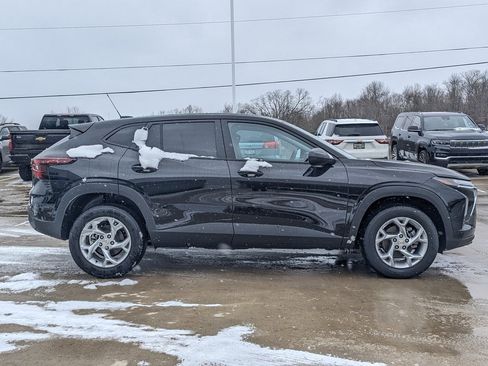 New 2026 Chevrolet Trax LS w/ LS Convenience Package image 6